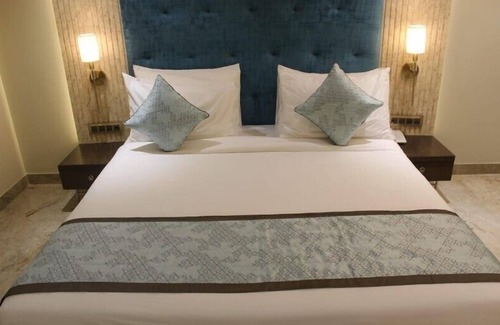 Gwalior Hotel | The Royal Class Hotel