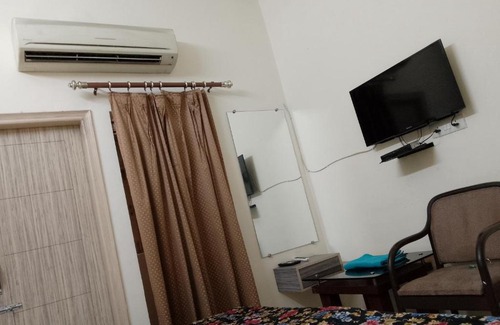 Jalandhar Hotel | The Royal Elite Guest House