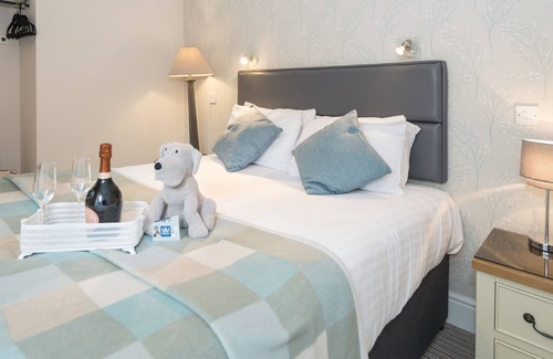 Lancaster Hotel | The Royal Hotel and Bar