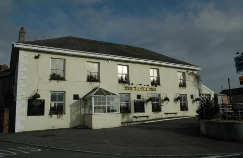 Tywardreath Hotel | The Royal Inn