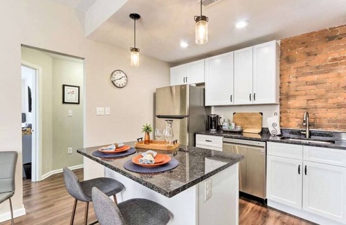 Front Royal Apartment | The Royal Loft, Modern 2 Bedroom, Front Royal, VA