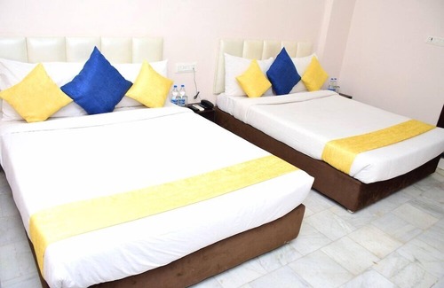 Dewas Hotel | The Royal Palace