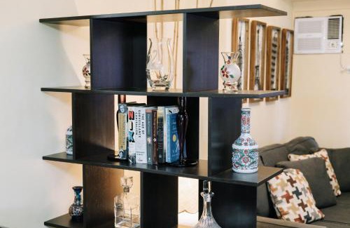 Highway Hills Apartment | The Rustic Haven -2
