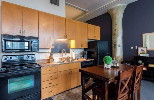 West Main Historic District Apartment | The Rye (Downtown Louisville)