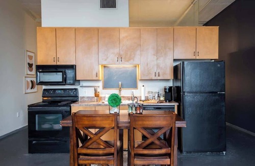 West Main Historic District Apartment | The Rye (Downtown Louisville)