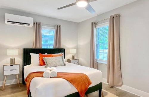 North Charleston House | The Saint Murray perfect 2 bedroom minutes to everything
