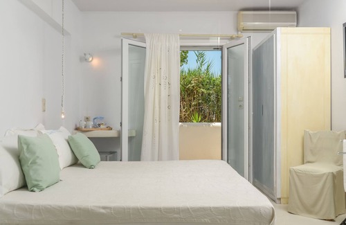 Naxos Town Hotel | The Saint Vlassis
