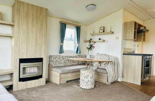 Towyn House | The salsa golden gate towyn