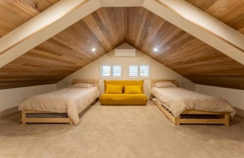 Seaford House | The Salted Shed - 650m to beach