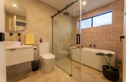 Seaford House | The Salted Shed - 650m to beach