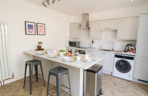 South Cliff Cottage | The Salthouse Apartment 1