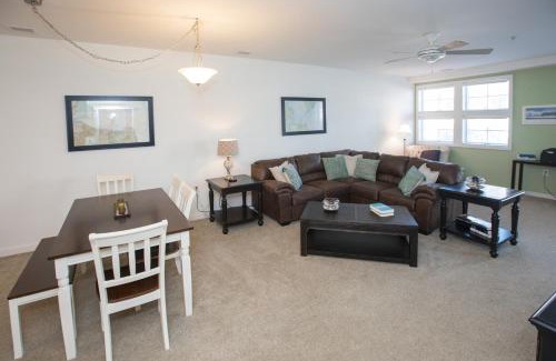 Sandbridge Apartment | The Sanctuary - Crab Dip B118
