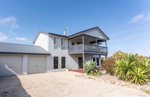 Goolwa Beach House | The Sandpiper- Pet and Family Friendly