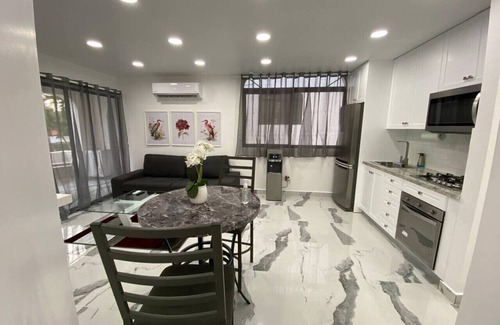 La Mulata Apartment | The Sapphire Suite DR