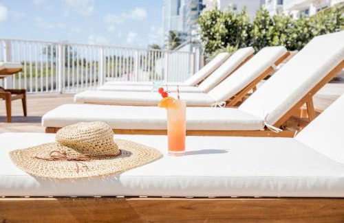 South Pointe Hotel | The Savoy Hotel & Beach Club