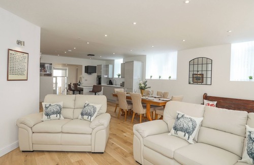 Holyhead Cottage | The School House