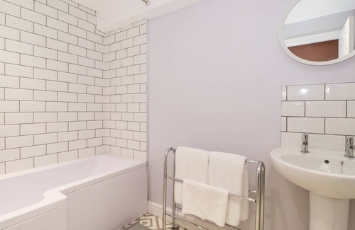 Cartmel Cottage | THE SCHOOL ROOM, romantic, character holiday cottage in Cartmel