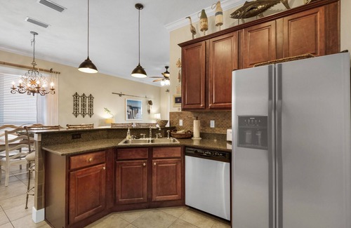 Miramar Beach Cottage | The Sea Breeze Cottage! - FREE Beach Serv. In Season Mar - Oct!