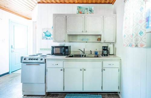 Bradenton Apartment | The Seahorse Cottage