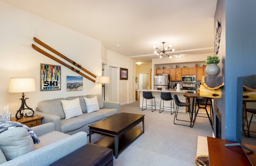 Lakeside Village Condo | The Seasons 1834 2 Bedroom Condo by RedAwning