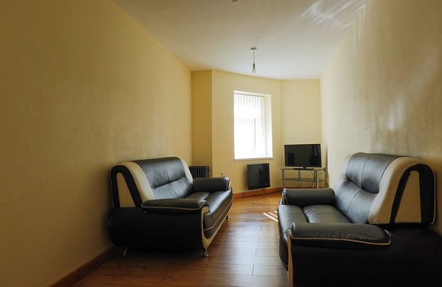 Old Trafford Apartment | The Serenity Apartment