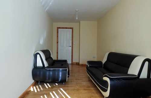 Old Trafford Apartment | The Serenity Apartment