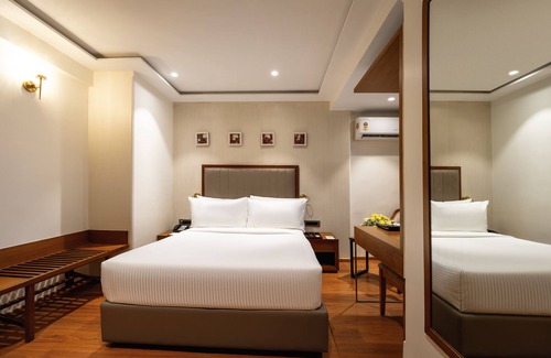 Kemps Corner Hotel | The Shalimar Hotel