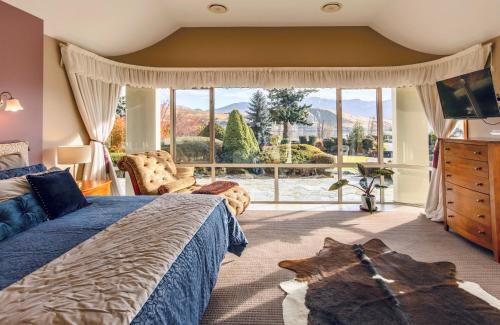 Lake Hayes Bed & Breakfast | The Shan's Lodge