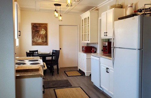 Osburn Apartment | THE SHANTY