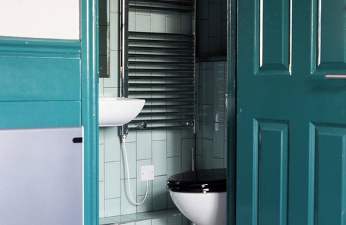 Prince's Hotel | The Ship Rooms