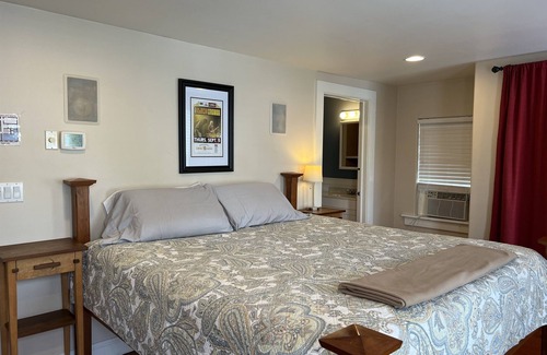 Milford House | The Shire - Charming home, 5 minutes to Dreams Park, walk to park, brewery, deli