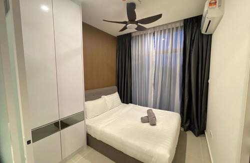 Downtown Kota Kinabalu Apartment | The Shore by the Sea KK