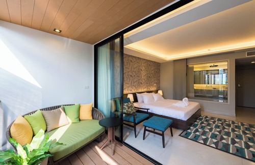 Suan Luang Resort | The Silver Palm Wellness Resort, Deluxe Double Room, 1 Xlarge Double Bed.