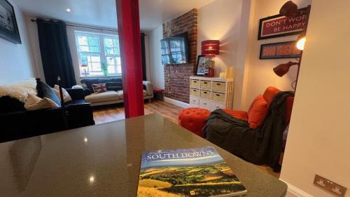 Worthing Apartment | The Simms Suite