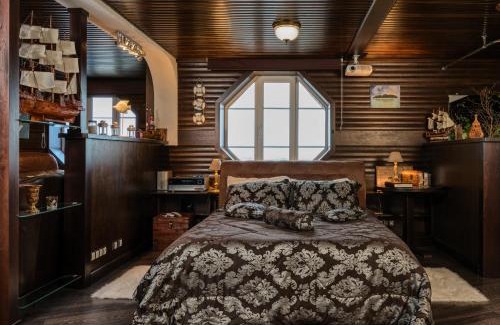 Svyatoshyns'kyi District Apartment | The Sky Loft