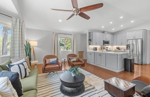 Christmas Valley House | The Slöpe | Cozy Tahoe Escape | Golf Lake Trails Nearby 🏔️❄️