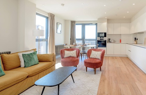 Tottenham Hale Apartment | The Sophisticated Stay
