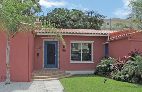 West Avenue Villa | The South Beach Party House
