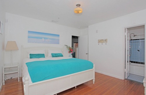 West Avenue Villa | The South Beach Party House