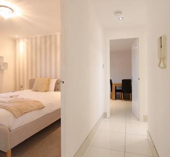 Gogar Apartment | The South Maybury Residence