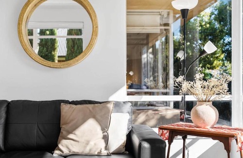Linden Park House | The Spacious & Elegant Vacation Haven - Glenside