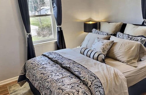 Dayton House | The Speakeasy Villa | 1920's Inspired Luxury Home