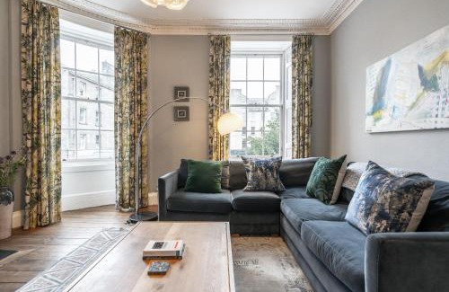 Newington Apartment | The St Patrick Square Residence
