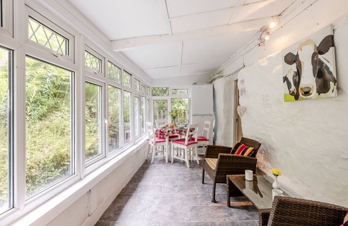 Corwen House | The Stables - Three Bedroom House, Sleeps 6