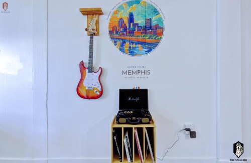 Downtown Memphis Apartment | The Stallion #208 - Walk to Attractions - Modern Luxe Loft in Memphis Downtown with free covered gated parking