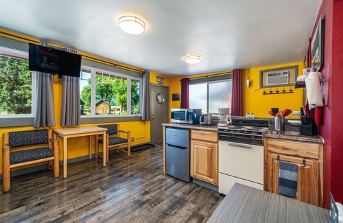 Northport Apartment | The station