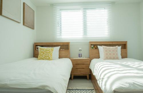 Aewol Apartment | The Stay Christmas Yusuam