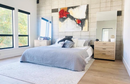 Poverty Ridge House | The Stephan House, Downtown Oasis