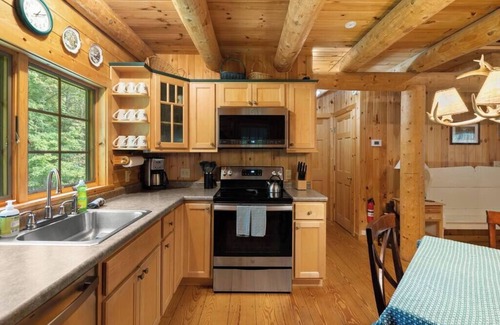 Stratton Cabin | The Stratton Cabin | Close to Stratton & Mt Snow!
