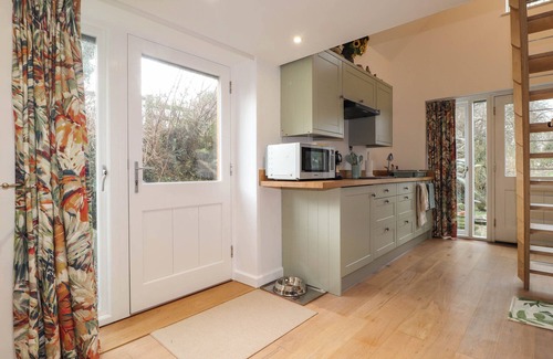 Newport Cottage | The Studio at Dan y Garn